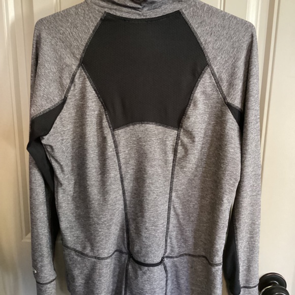 C9 Champion Semi-fitted shirt / top, pull over - Picture 4 of 5